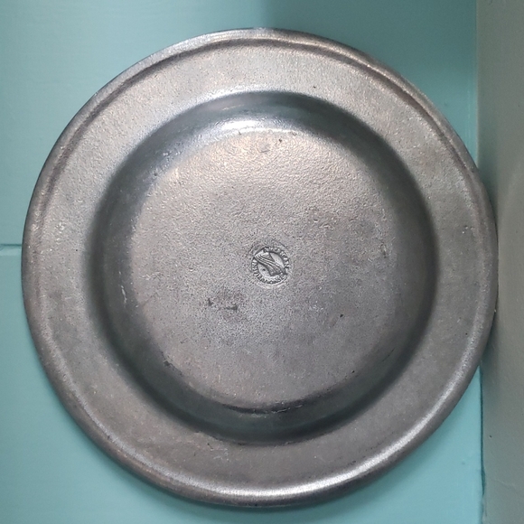 American Inspirations plate by Wilton Armetale - Picture 3 of 4